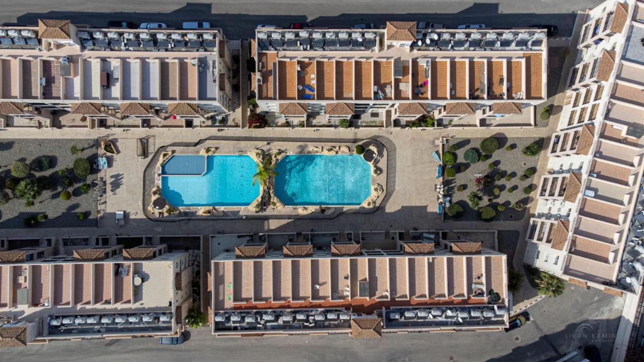 Royal-Seacrest Paphos-Center Vip Apartment Exterior photo
